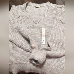 Soft light grey sweater xl
